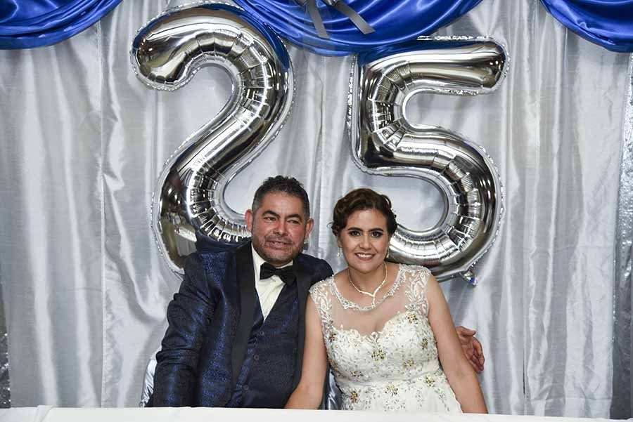 IAZ Photo Studio los mejores en foto y video para bodas en Arizona. IAZ Photo Studio es un estudio de fotografía y video especializado en eventos de bodas y quinceañeras con los mejores precios y paquetes para su evento.
